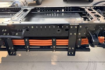 ���桤��EH Pro ���� ��ɲ 4.18�׵��Ŵ��綯��դʽ�Ῠ ����100.16kWhͼƬ