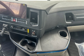 ��������HOWO TS7 ����� 11.1L���� 460���� 8X4 �й�����12�� 9.6����ʽ�ػ���ͼƬ