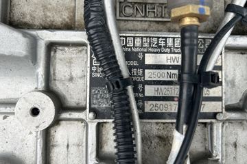 ��������HOWO TS7 ����� 11.1L���� 460���� 8X4 �й�����12�� 9.6����ʽ�ػ���ͼƬ