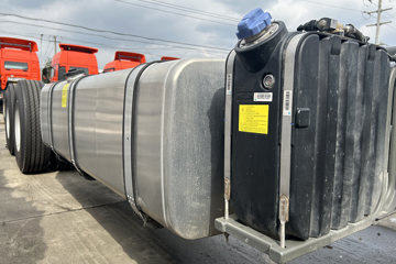 ��������HOWO TS7 ����� 11.1L���� 460���� 8X4 �й�����12�� 9.6����ʽ�ػ���ͼƬ