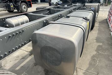 ��������HOWO TS7 ����� 11.1L���� 460���� 8X4 �й�����12�� 9.6����ʽ�ػ���ͼƬ