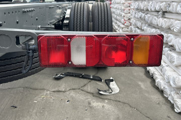 ��������HOWO TS7 ����� 11.1L���� 460���� 8X4 �й�����12�� 9.6����ʽ�ػ���ͼƬ