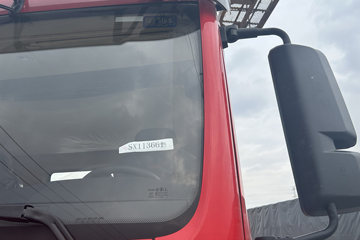 �����ؿ����� ݼӢ�� 4.5L���� 240���� 4X2 ��ʿ��8�� 9.8����������ʽ�ػ���ͼƬ