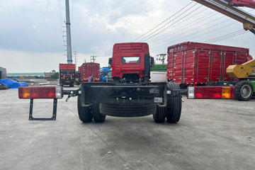 �����ؿ����� ݼӢ�� 4.5L���� 240���� 4X2 ��ʿ��8�� 9.8����������ʽ�ػ���ͼƬ