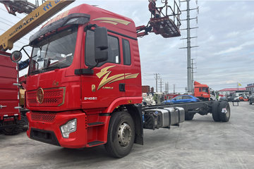 �����ؿ����� ݼӢ�� 4.5L���� 240���� 4X2 ��ʿ��8�� 9.8����������ʽ�ػ���ͼƬ