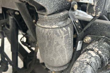 �����ؿ����� ݼӢ�� 4.5L���� 240���� 4X2 ��ʿ��8�� 9.8����������ʽ�ػ���ͼƬ