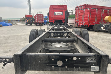 �����ؿ����� ݼӢ�� 4.5L���� 240���� 4X2 ��ʿ��8�� 9.8����������ʽ�ػ���ͼƬ