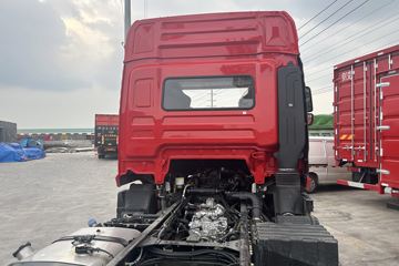 �����ؿ����� ݼӢ�� 4.5L���� 240���� 4X2 ��ʿ��8�� 9.8����������ʽ�ػ���ͼƬ