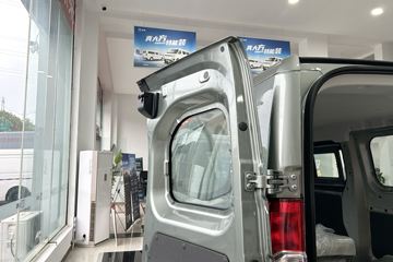 Զ�� ȫ������V7E���ܰ� 2025�� �ǻ۰� 7�� ���綯��� ����ʱ��50.2kWhͼƬ