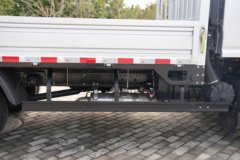 江淮 骏铃A9 舒适版 2.5L柴油 172马力 星瑞6档 3.85米排半栏板轻卡