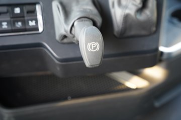 �����ǵ¿�SITRAK G7M 6X4 ���綯ǣ���� ����ʱ��528kWhͼƬ