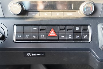 �����ǵ¿�SITRAK G7M 6X4 ���綯ǣ���� ����ʱ��528kWhͼƬ