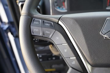 �����ǵ¿�SITRAK G7M 6X4 ���綯ǣ���� ����ʱ��528kWhͼƬ