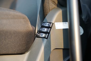 �����ǵ¿�SITRAK G7M 6X4 ���綯ǣ���� ����ʱ��528kWhͼƬ