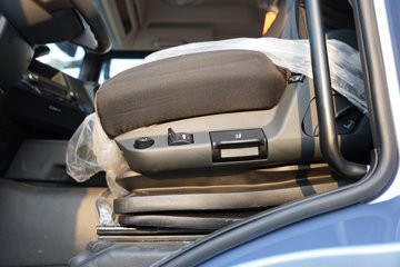 �����ǵ¿�SITRAK G7M 6X4 ���綯ǣ���� ����ʱ��528kWhͼƬ