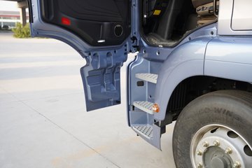 �����ǵ¿�SITRAK G7M 6X4 ���綯ǣ���� ����ʱ��528kWhͼƬ