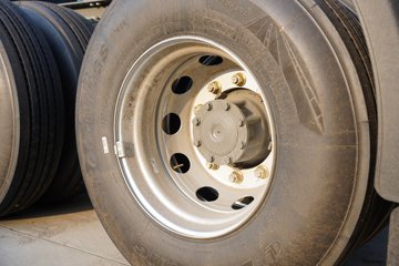 �����ǵ¿�SITRAK G7M 6X4 ���綯ǣ���� ����ʱ��528kWhͼƬ