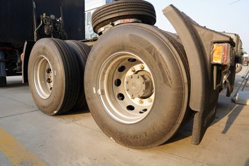 �����ǵ¿�SITRAK G7M 6X4 ���綯ǣ���� ����ʱ��528kWhͼƬ