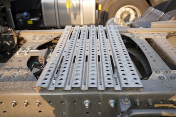 �����ǵ¿�SITRAK G7M 6X4 ���綯ǣ���� ����ʱ��528kWhͼƬ