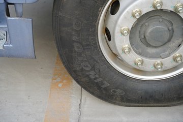 �����ǵ¿�SITRAK G7M 6X4 ���綯ǣ���� ����ʱ��528kWhͼƬ