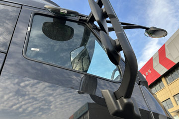 �����ƺ�H7 14.6L LNG 630���� 6X4 �й�����16�� AMT�Զ��� ǣ����ͼƬ