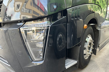 �����ƺ�H7 14.6L LNG 630���� 6X4 �й�����16�� AMT�Զ��� ǣ����ͼƬ