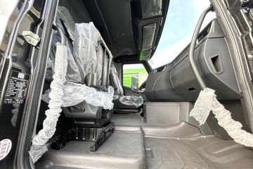 �����ƺ�H7 14.6L LNG 630���� 6X4 �й�����16�� AMT�Զ��� ǣ����ͼƬ