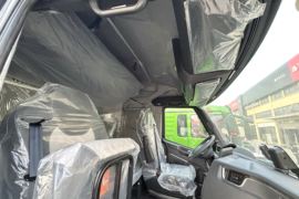 黄河H7&nbsp;牵引车驾驶室                                               图片