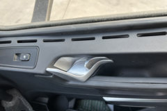 重汽黄河H7 14.6L LNG 630马力 6X4 中国重汽16档 AMT自动档 牵引车