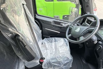 �����ƺ�H7 14.6L LNG 630���� 6X4 �й�����16�� AMT�Զ��� ǣ����ͼƬ