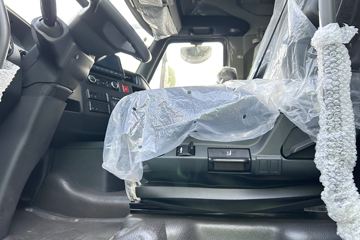 �����ƺ�H7 14.6L LNG 630���� 6X4 �й�����16�� AMT�Զ��� ǣ����ͼƬ