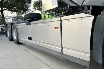 �����ƺ�H7 14.6L LNG 630���� 6X4 �й�����16�� AMT�Զ��� ǣ����ͼƬ