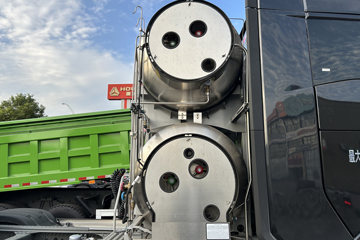 �����ƺ�H7 14.6L LNG 630���� 6X4 �й�����16�� AMT�Զ��� ǣ����ͼƬ