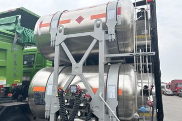 �����ƺ�H7 14.6L LNG 630���� 6X4 �й�����16�� AMT�Զ��� ǣ����ͼƬ