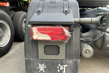 �����ƺ�H7 14.6L LNG 630���� 6X4 �й�����16�� AMT�Զ��� ǣ����ͼƬ