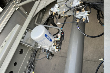 �����ƺ�H7 14.6L LNG 630���� 6X4 �й�����16�� AMT�Զ��� ǣ����ͼƬ
