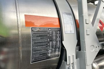�����ƺ�H7 14.6L LNG 630���� 6X4 �й�����16�� AMT�Զ��� ǣ����ͼƬ