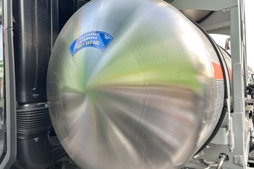 �����ƺ�H7 14.6L LNG 630���� 6X4 �й�����16�� AMT�Զ��� ǣ����ͼƬ