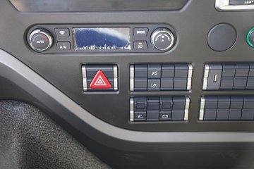 �й������ɶ����ó�����V7-X 6X4 ����ʽ���綯ǣ���� ����ʱ��400kWhͼƬ