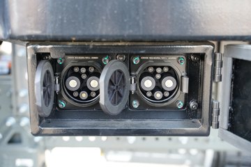 �й������ɶ����ó�����V7-X 6X4 ����ʽ���綯ǣ���� ����ʱ��400kWhͼƬ