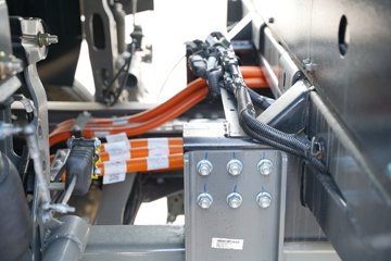 �й������ɶ����ó�����V7-X 6X4 ����ʽ���綯ǣ���� ����ʱ��400kWhͼƬ