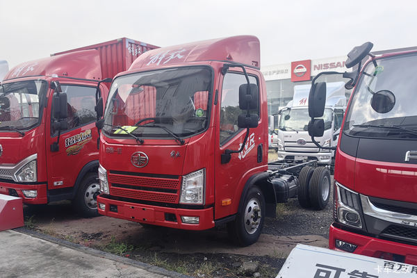 解放 虎VR 110马力 3.65米单排仓栅式轻卡