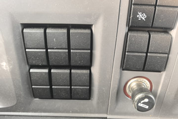 �й�����HOWO ���� 160���� 4X2 ��ѩ��(˼������)ͼƬ