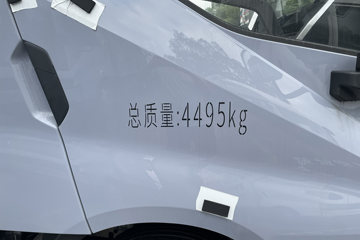 ���ǵ�T5DM �Ƽ��� 4.5T 4.03�׵��Ų��ʽ���̻�϶�����ʽ�Ῠ55.39kWhͼƬ