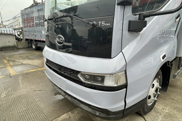 ���ǵ�T5DM �Ƽ��� 4.5T 4.03�׵��Ų��ʽ���̻�϶�����ʽ�Ῠ55.39kWhͼƬ