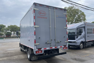 ���ǵ�T5DM �Ƽ��� 4.5T 4.03�׵��Ų��ʽ���̻�϶�����ʽ�Ῠ55.39kWhͼƬ