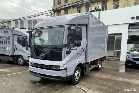 ���ǵ�T5DM �Ƽ��� 4.5T 4.03�׵��Ų��ʽ���̻�϶�����ʽ�Ῠ55.39kWh