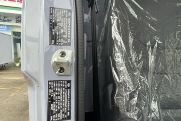 ���ǵ�T5DM �Ƽ��� 4.5T 4.03�׵��Ų��ʽ���̻�϶�����ʽ�Ῠ55.39kWhͼƬ