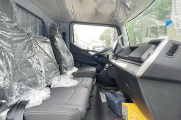 ���ǵ�T5DM �Ƽ��� 4.5T 4.03�׵��Ų��ʽ���̻�϶�����ʽ�Ῠ55.39kWhͼƬ