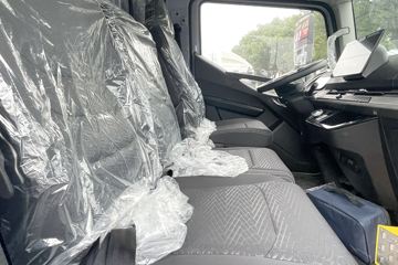 ���ǵ�T5DM �Ƽ��� 4.5T 4.03�׵��Ų��ʽ���̻�϶�����ʽ�Ῠ55.39kWhͼƬ